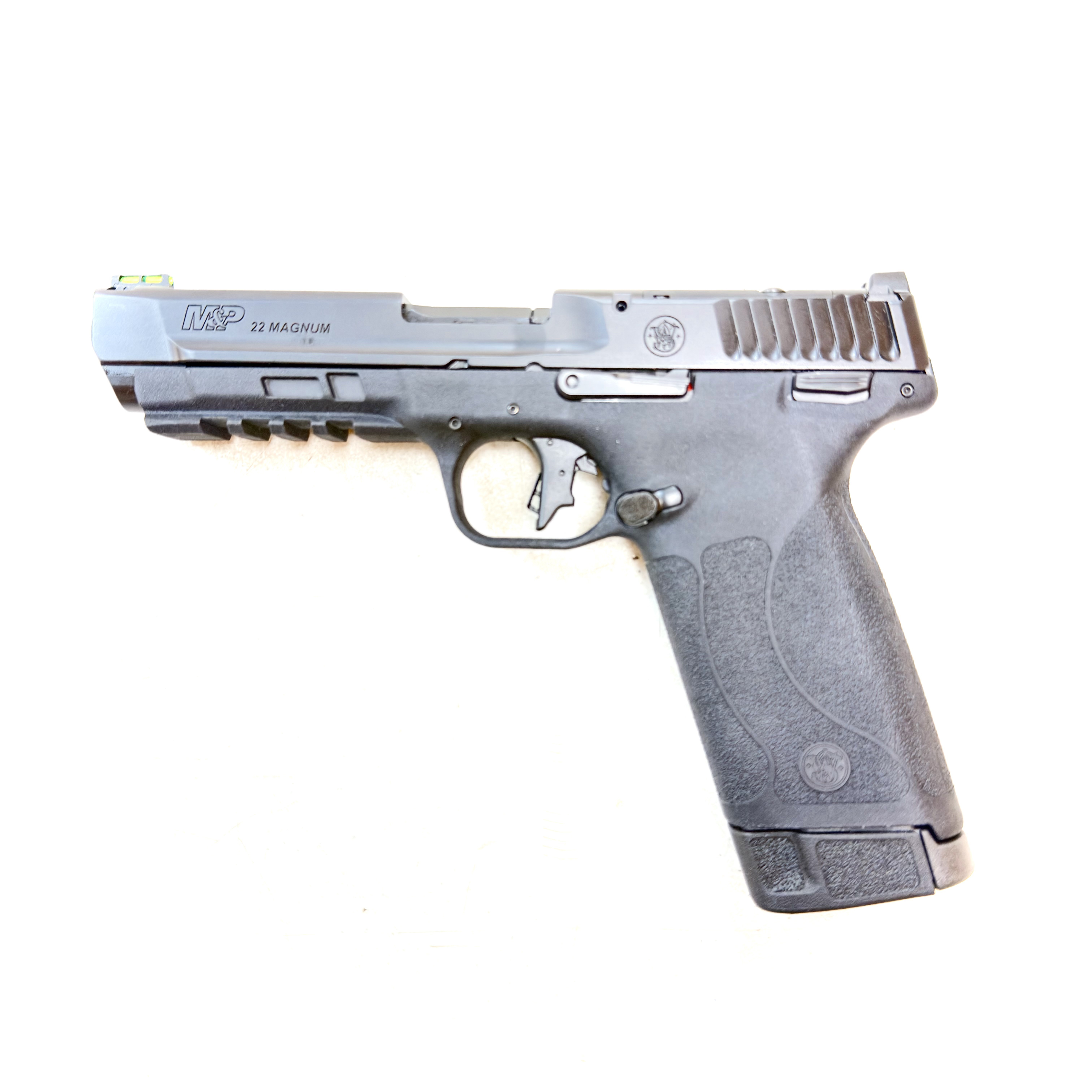 S&W M&P 22 MAGNUM, 22WMR, 4.5", W/ 3 MAGS, ORIG BOX, USED