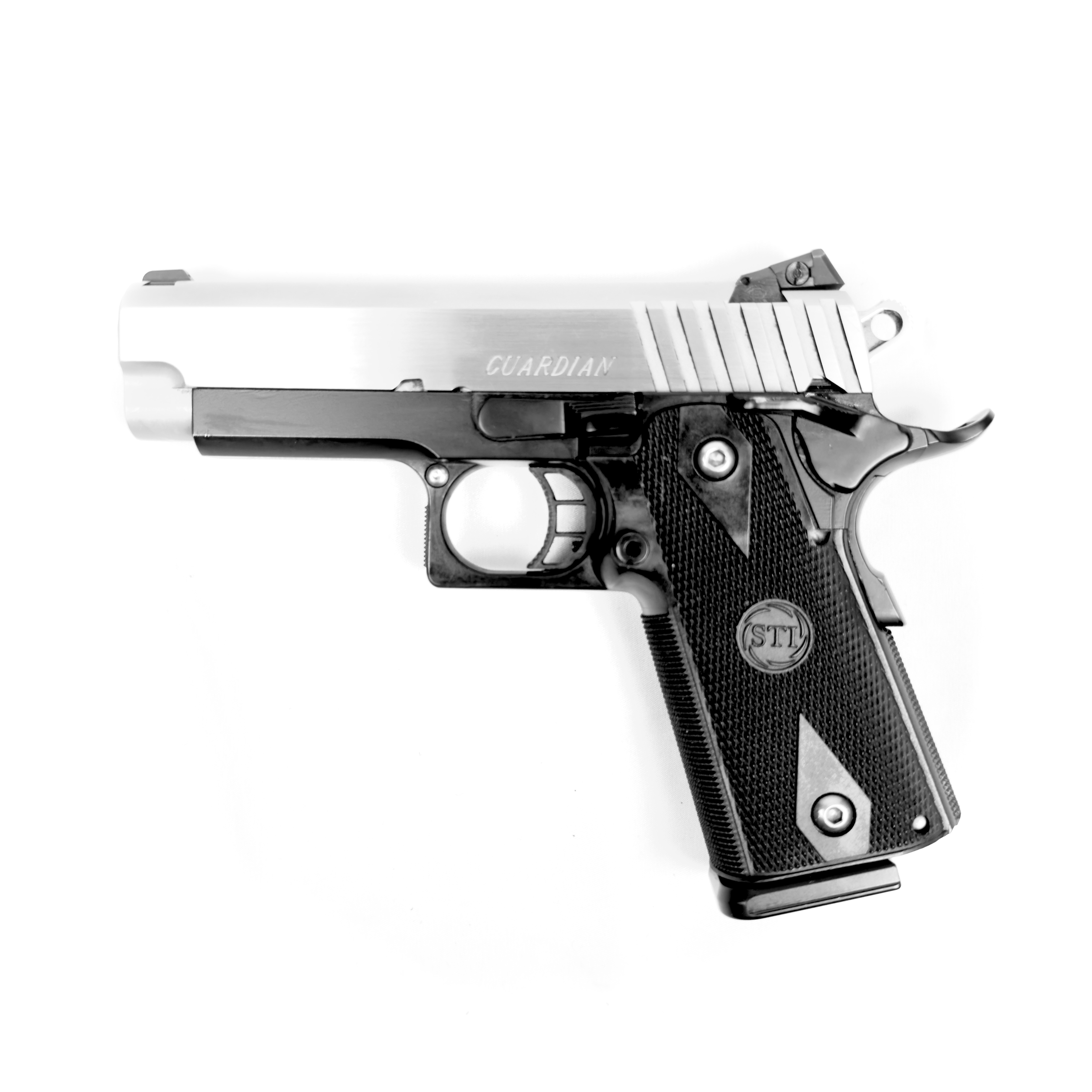 STI/STACCATO GUARDIAN 2011, 9MM, 4", W/ 3MAGS & CASE, USED