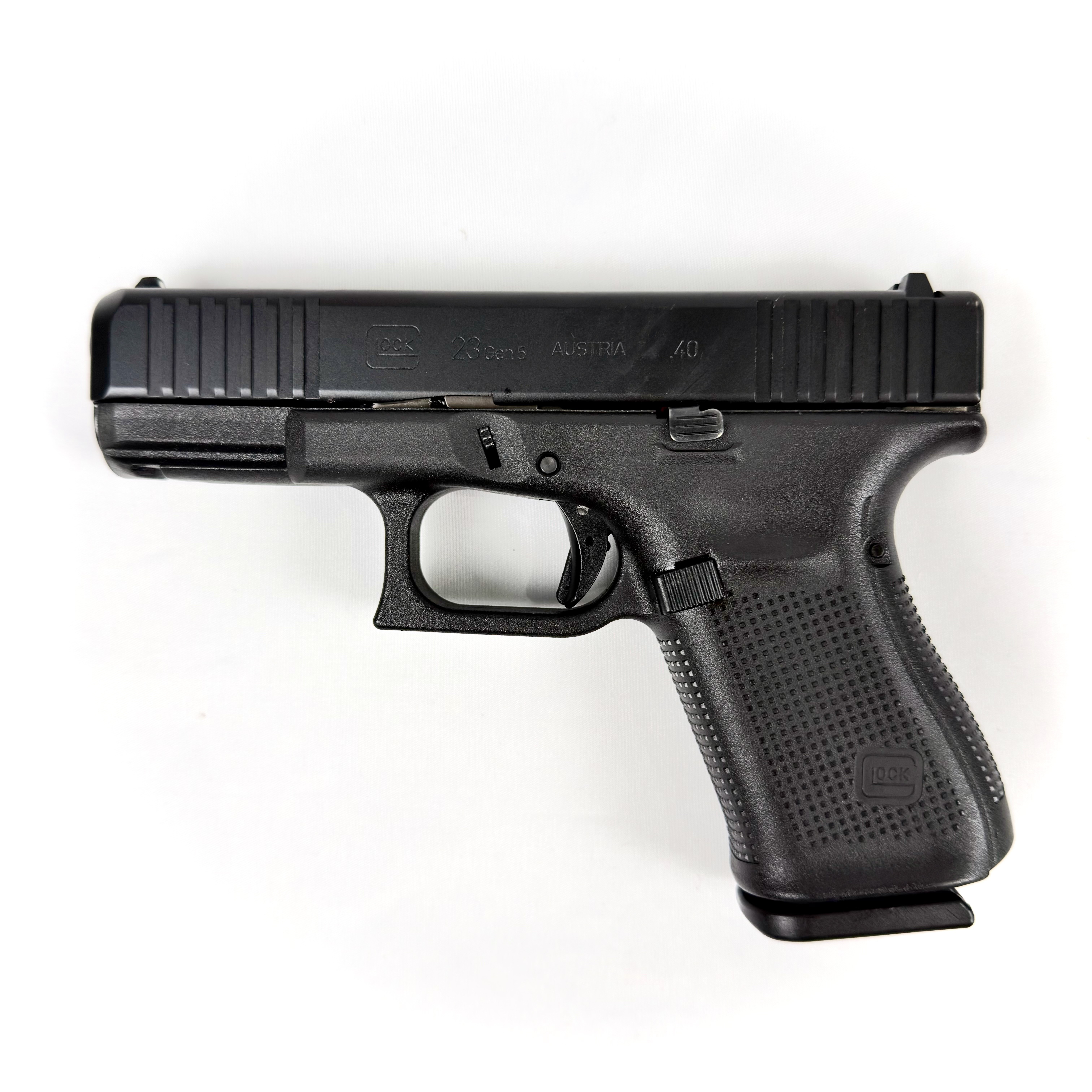 GLOCK 23GEN5, 40SW, 4.02", W/ 3MAGS, ORIG BOX, USED