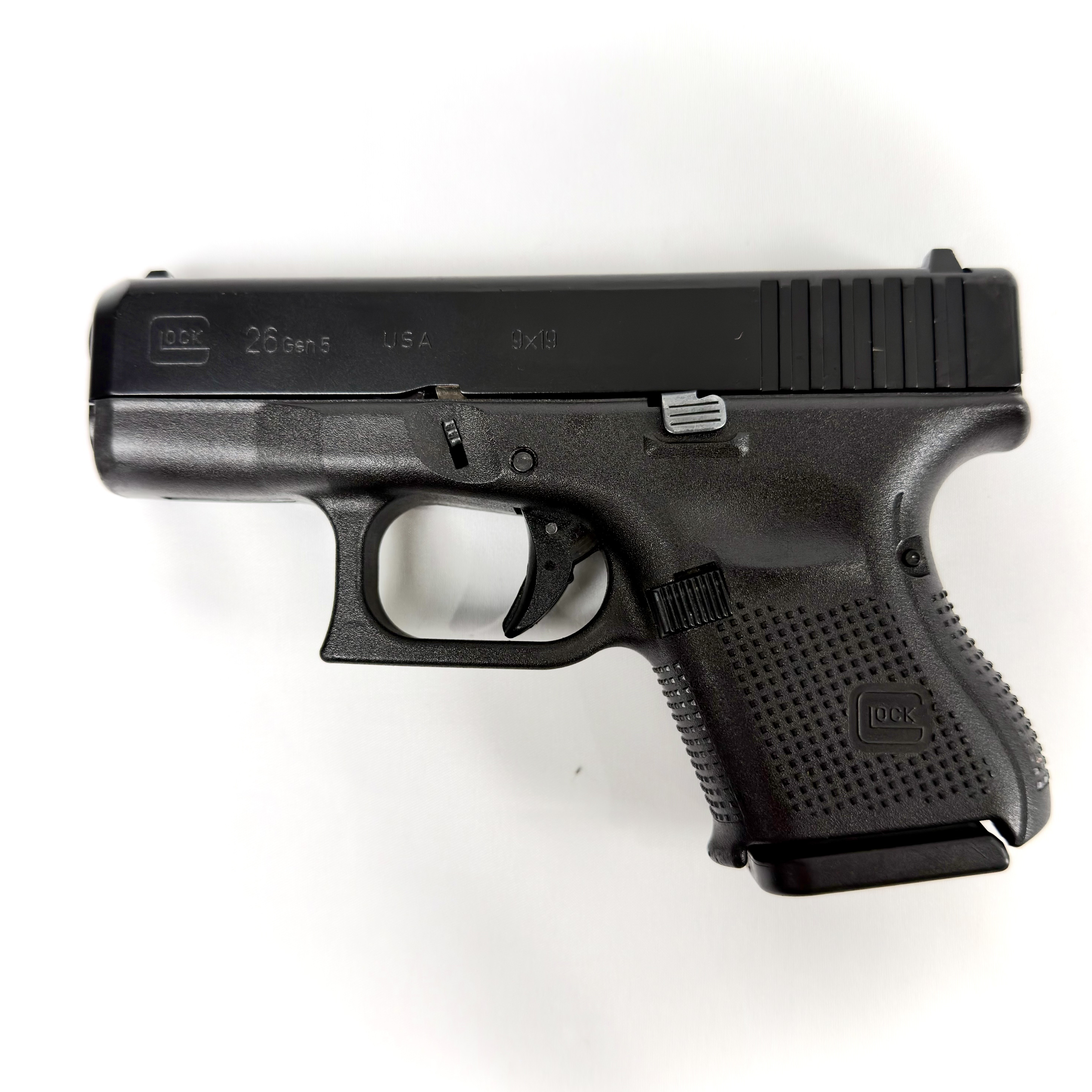 GLOCK 26GEN5, 9MM, 3.42", W/ 3 MAGS, ORIG BOX, USED