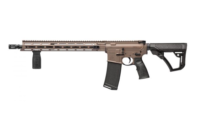 DANIEL DEFENSE DDM4 V7, 5.56, 16" 32RD, FDE W/MLOK 15" HANDGUARD & FOREGRIP